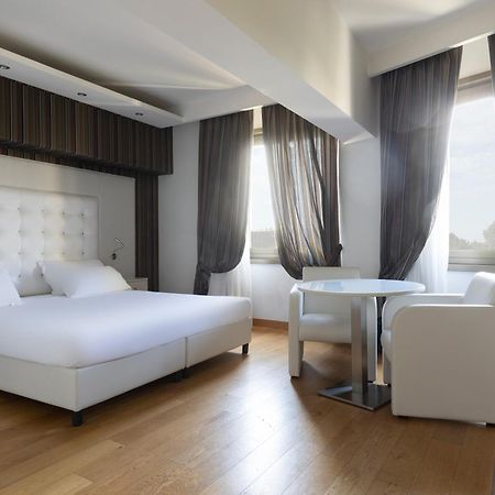 Hotel Royal Caserta Esterno foto