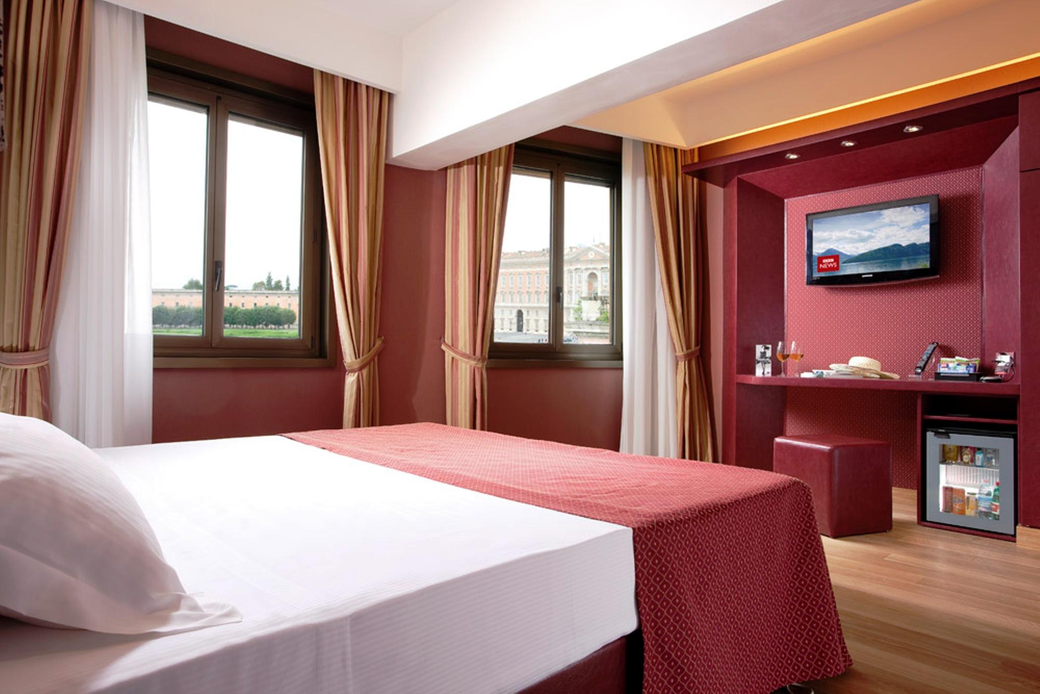 Hotel Royal Caserta Esterno foto