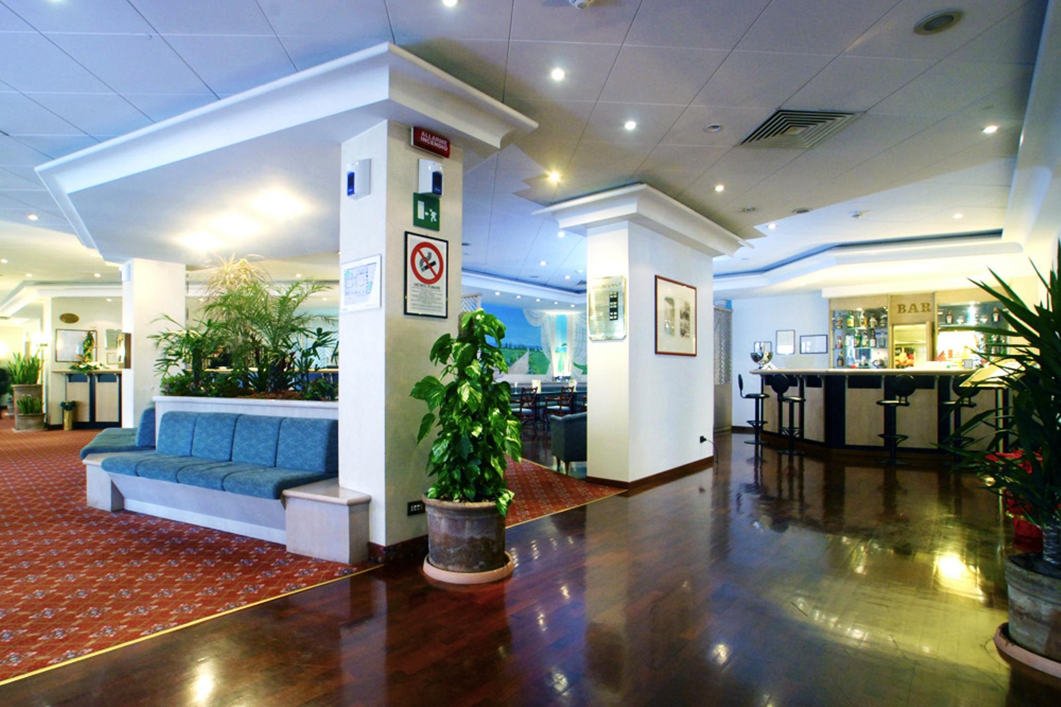 Hotel Royal Caserta Esterno foto
