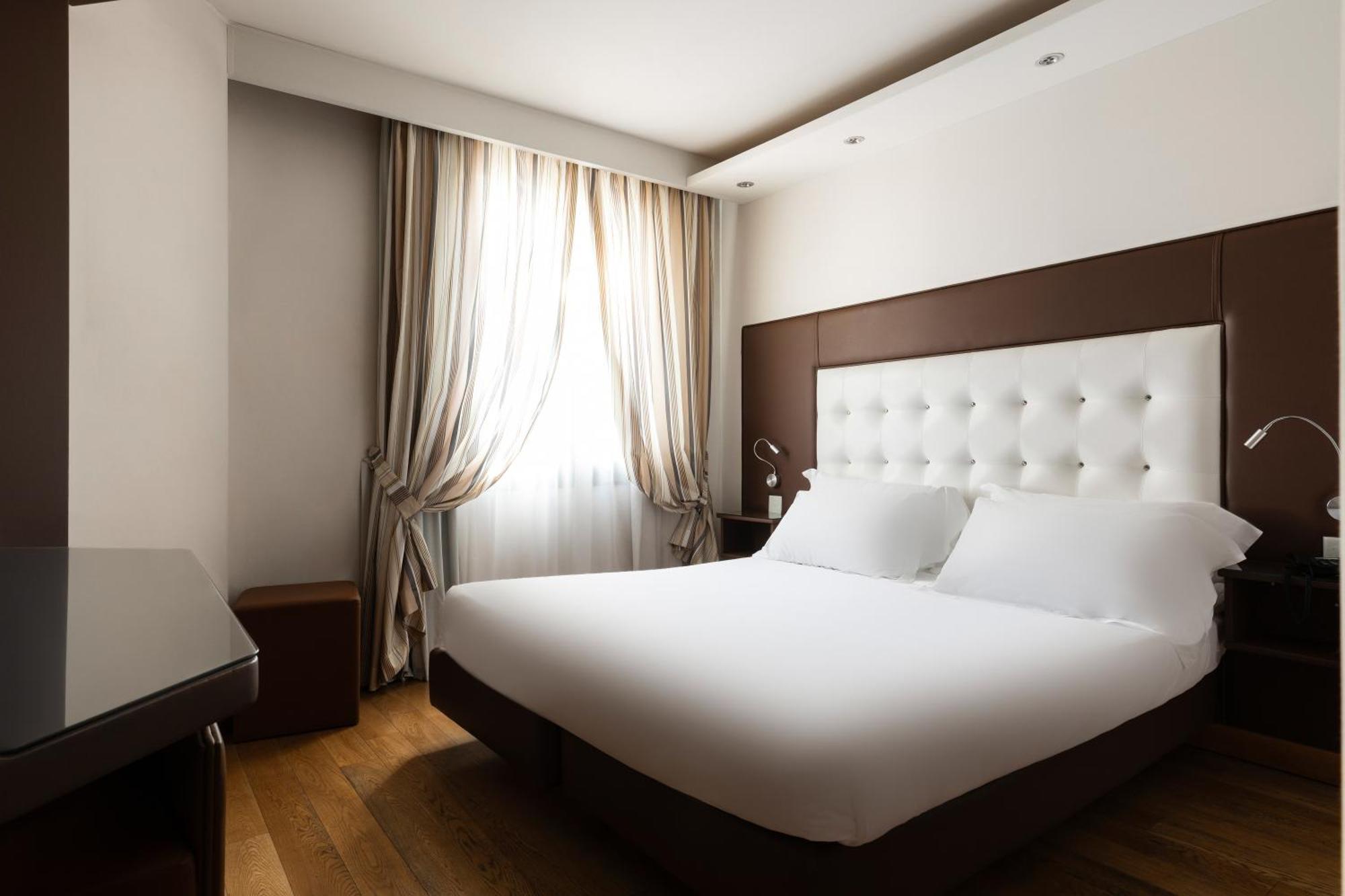 Hotel Royal Caserta Esterno foto