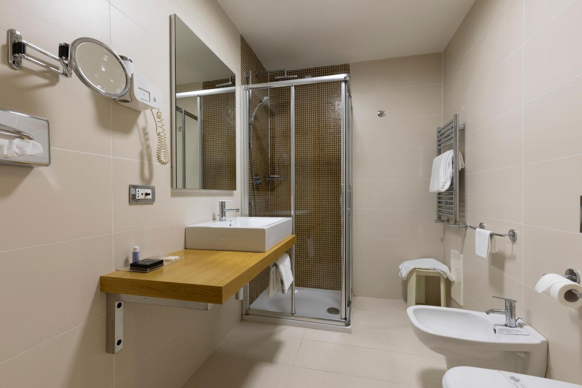 Hotel Royal Caserta Esterno foto